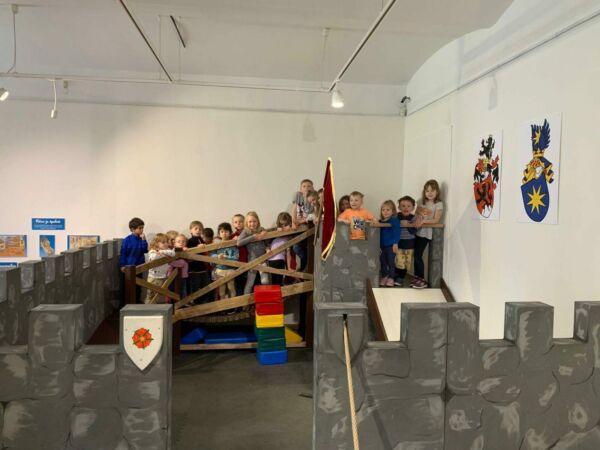 279098999 370610171687235 219258988544599090 n