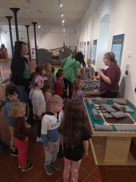 279731710 689142255696035 7495159308918097598 n